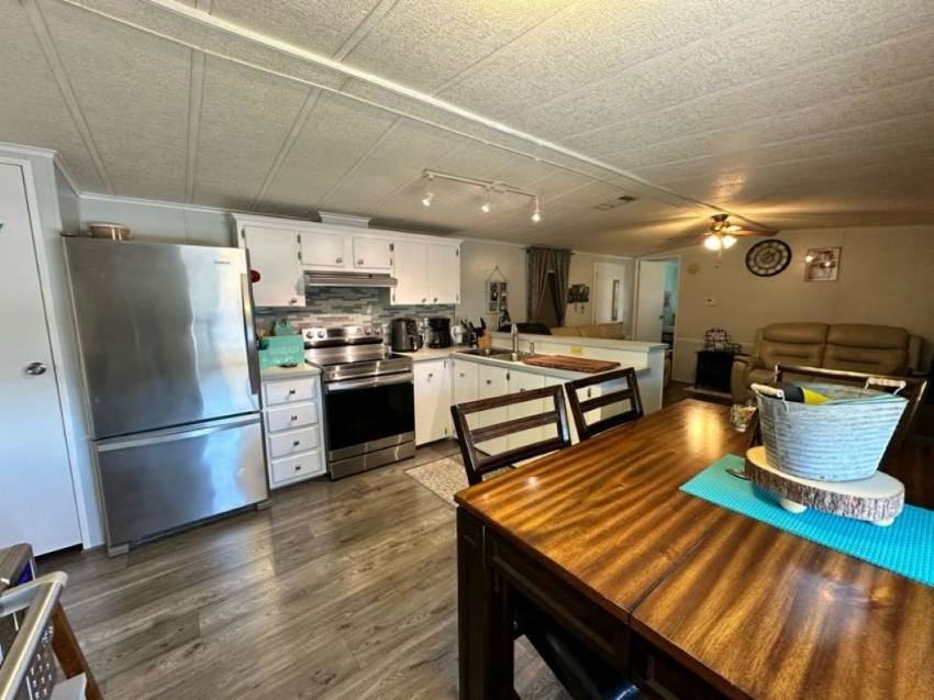 537 Chickasaw Loop a Winter Haven, FL Mobile or Manufactured Home for Sale